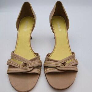 Michelle D Women Size 8 wooden Heels Sandals Strappy Tan yellow Leather peep toe